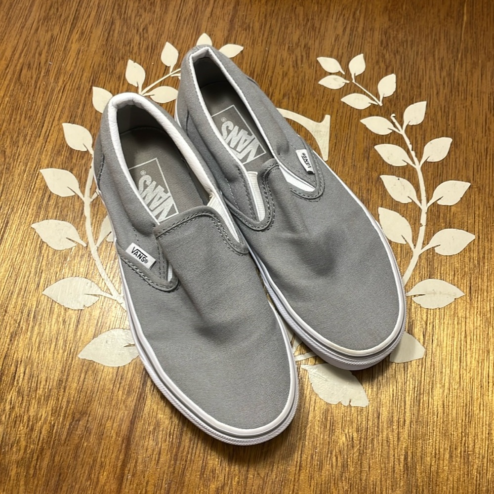 Light gray VANS shoes. Size men 5.5 women 7.0. New